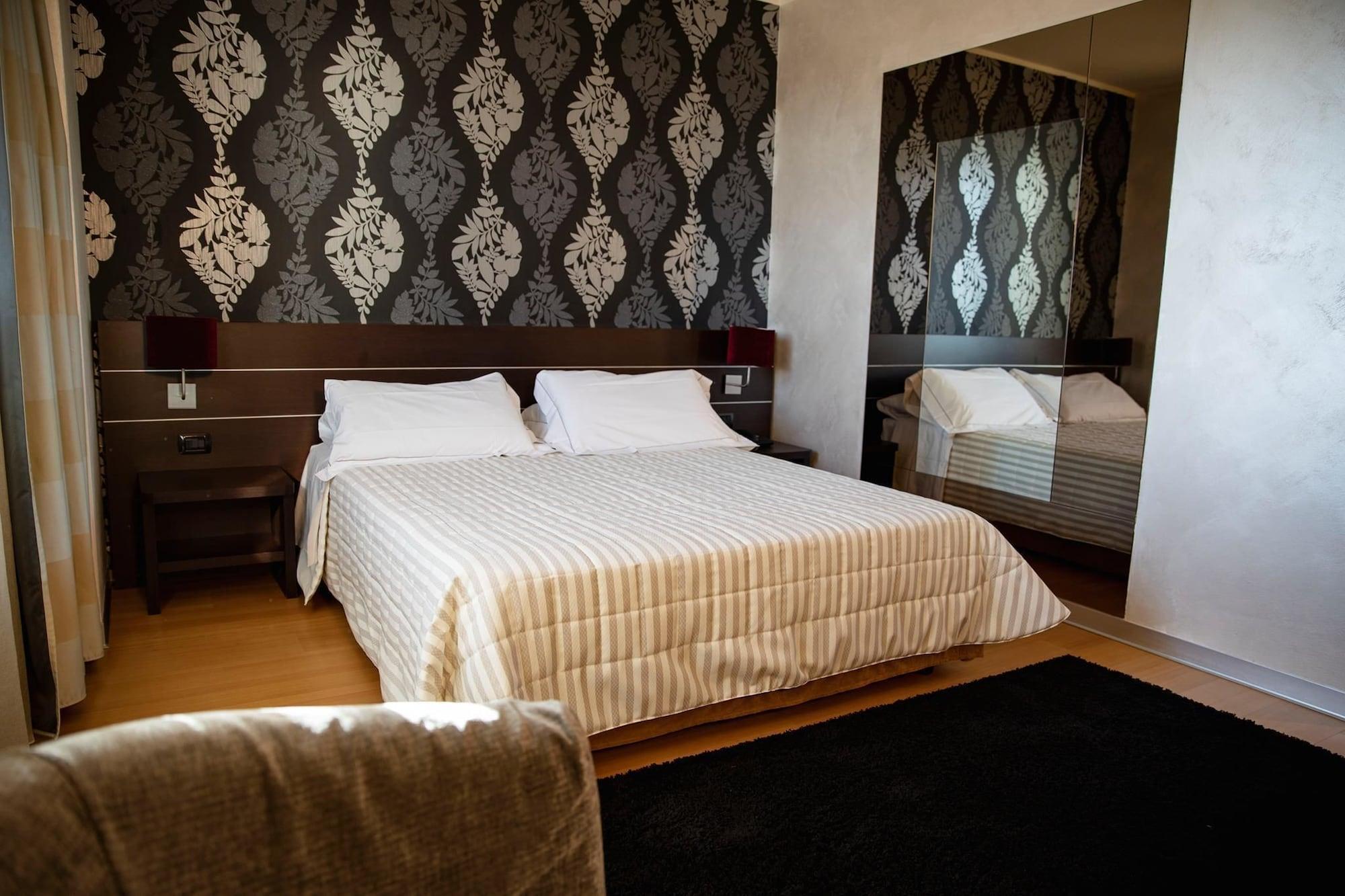 Castahotel Castagnito Buitenkant foto