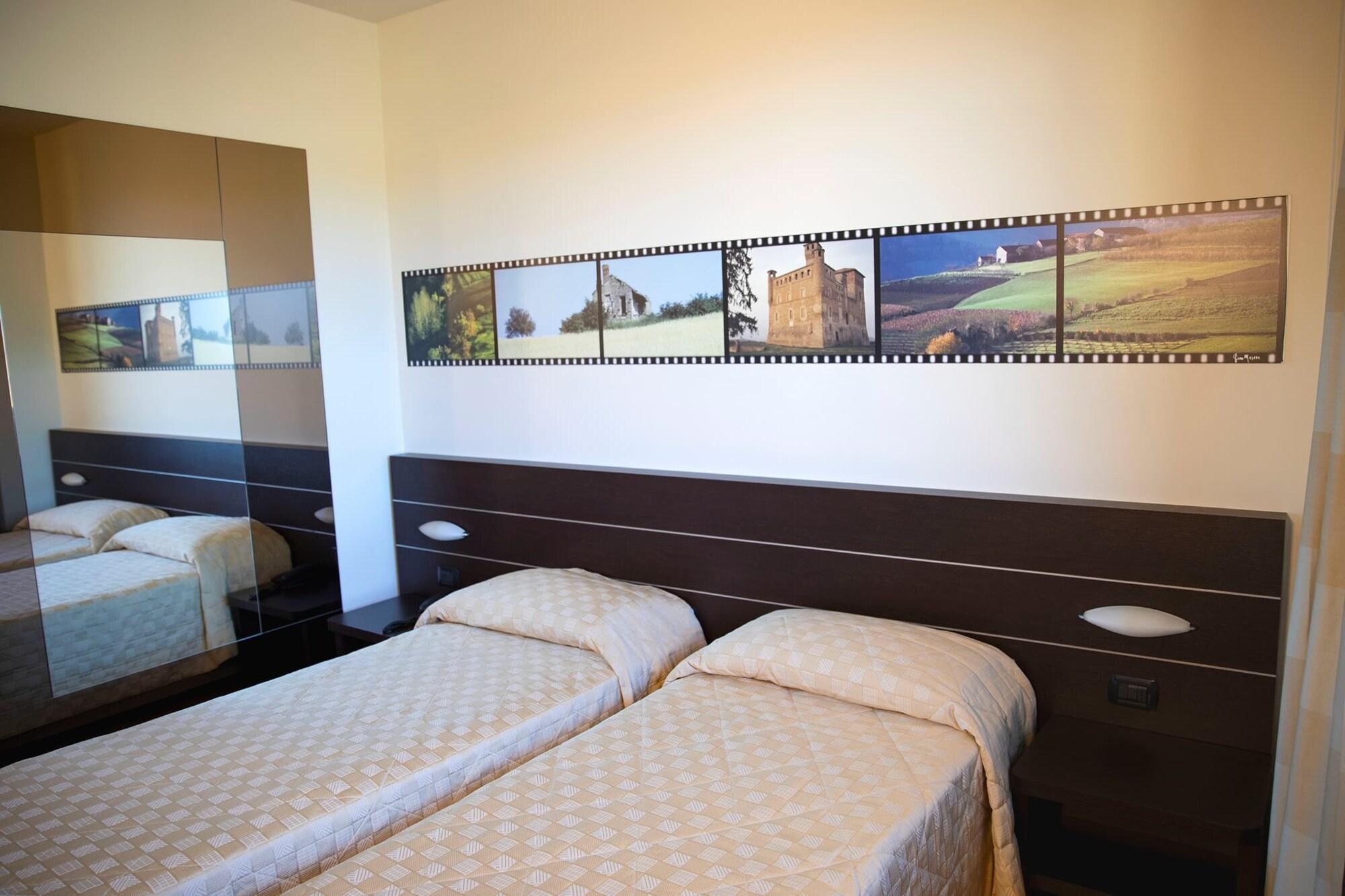 Castahotel Castagnito Buitenkant foto