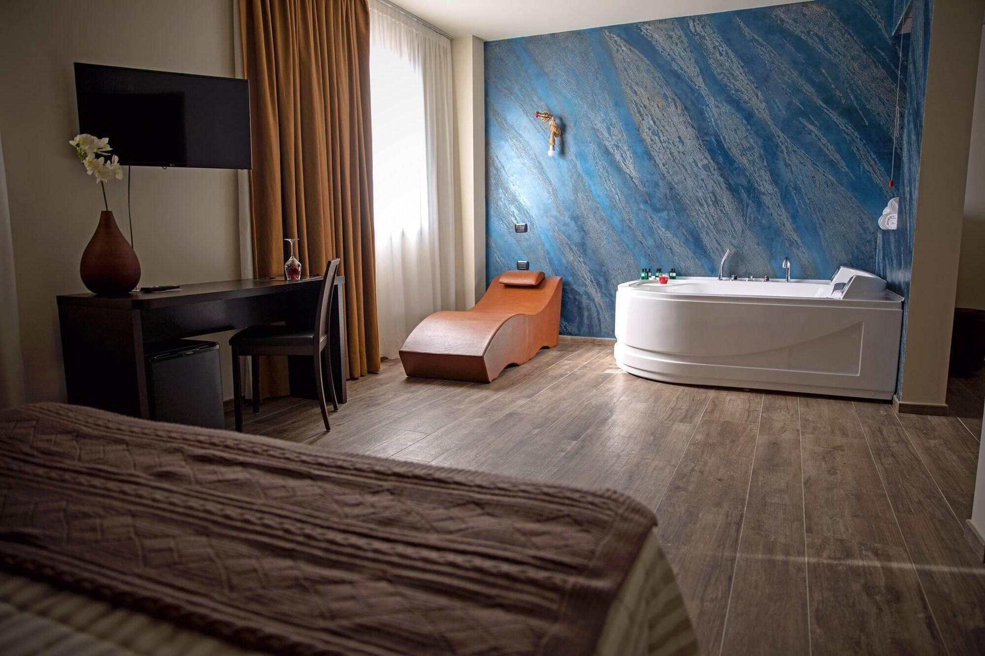 Castahotel Castagnito Buitenkant foto